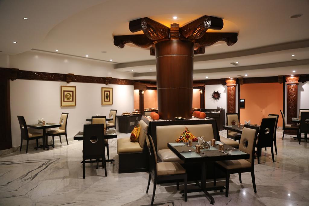 The President Hotel Бенґалуру Екстер'єр фото